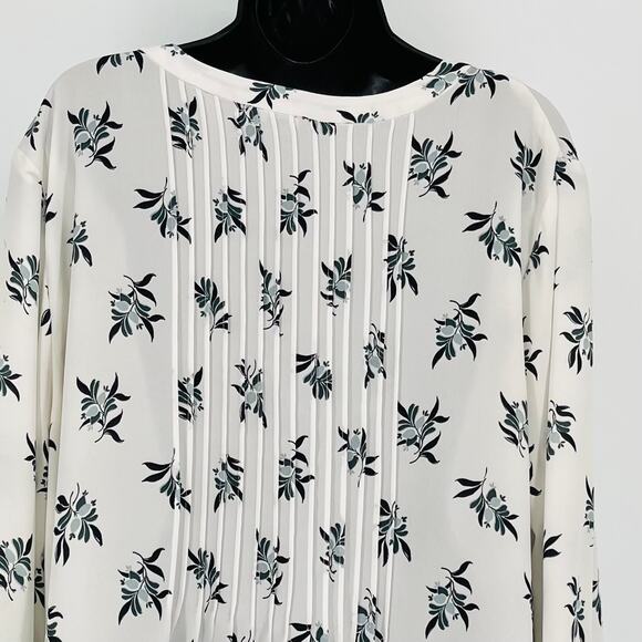 Ann Taylor Floral Pin Tuck Blouse in White/Blue Size XL - Picture 5 of 9